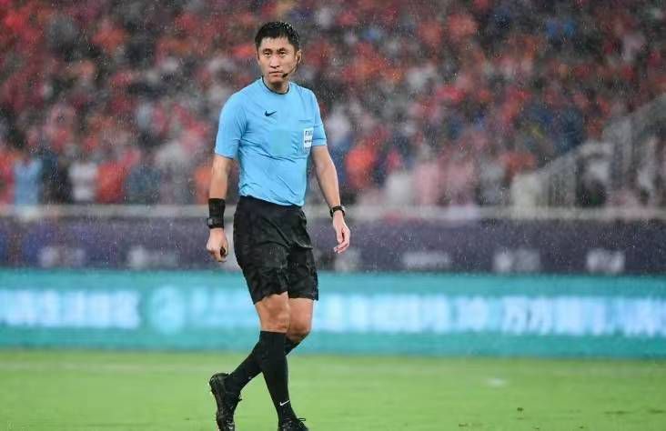 教育很深的男人